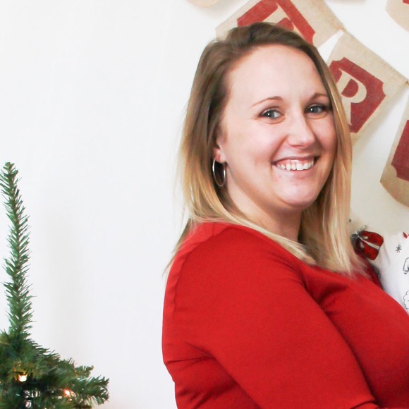 Meet your Posher, Paige - Picture 1 of 1